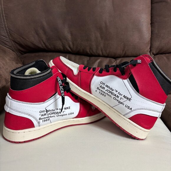 Jordan 1 Off-White Chicago - Picture 3 of 4